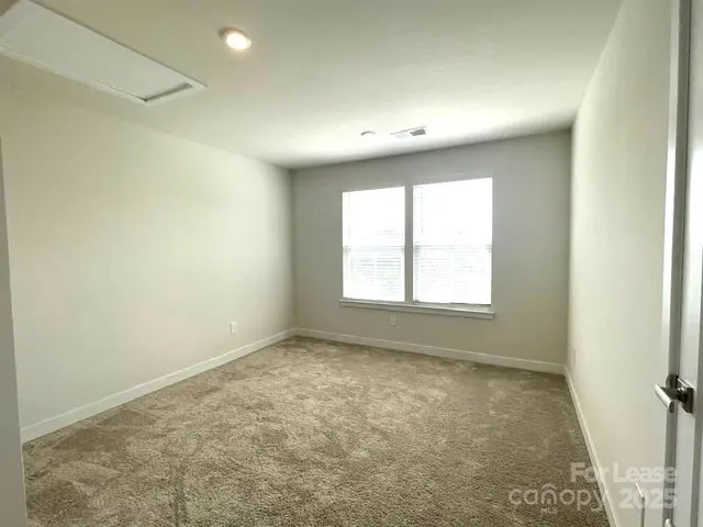 $2,100 | 10476 Dalton Woods Court Northwest, Huntersville, NC 28078