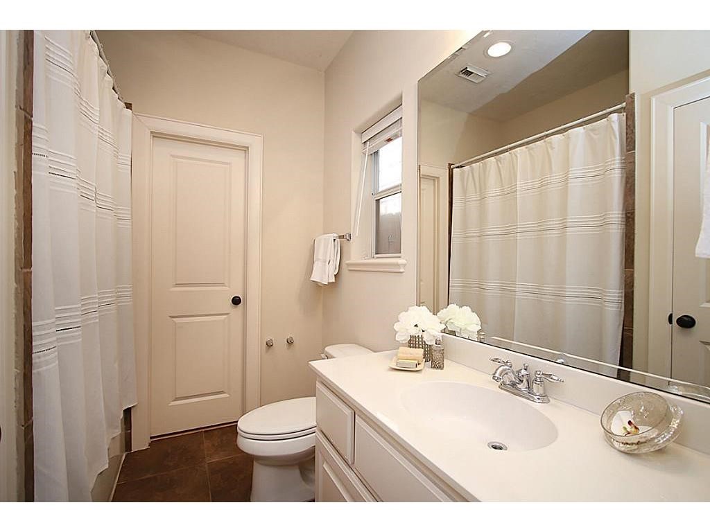 5807 Maxie Street Houston, TX 77007 - Photo 6 of 25
