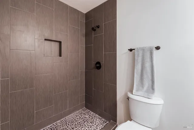 $349,000 | 25053 Robin Circle, Willits, CA 95490