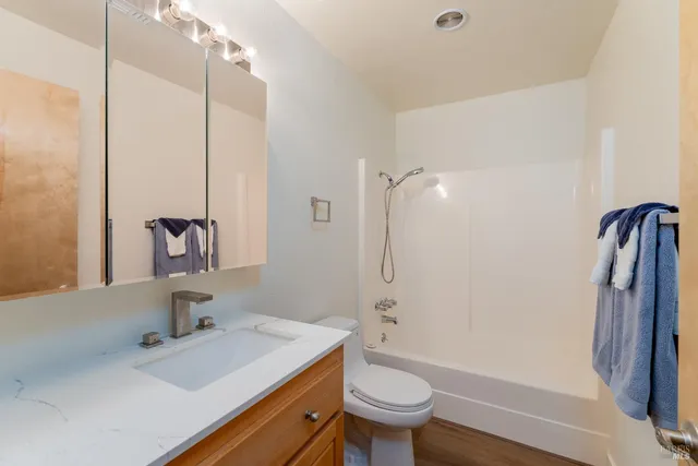 $349,000 | 25053 Robin Circle, Willits, CA 95490