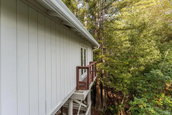 $339,000 | 25053 Robin Circle, Willits, CA 95490