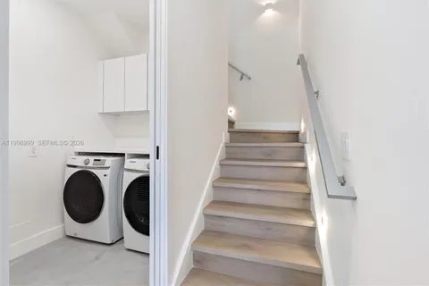 $1,800,000 | 2431 Northeast 18th Street, Fort Lauderdale, FL 33305