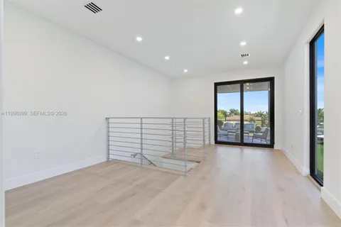 $1,800,000 | 2431 Northeast 18th Street, Fort Lauderdale, FL 33305