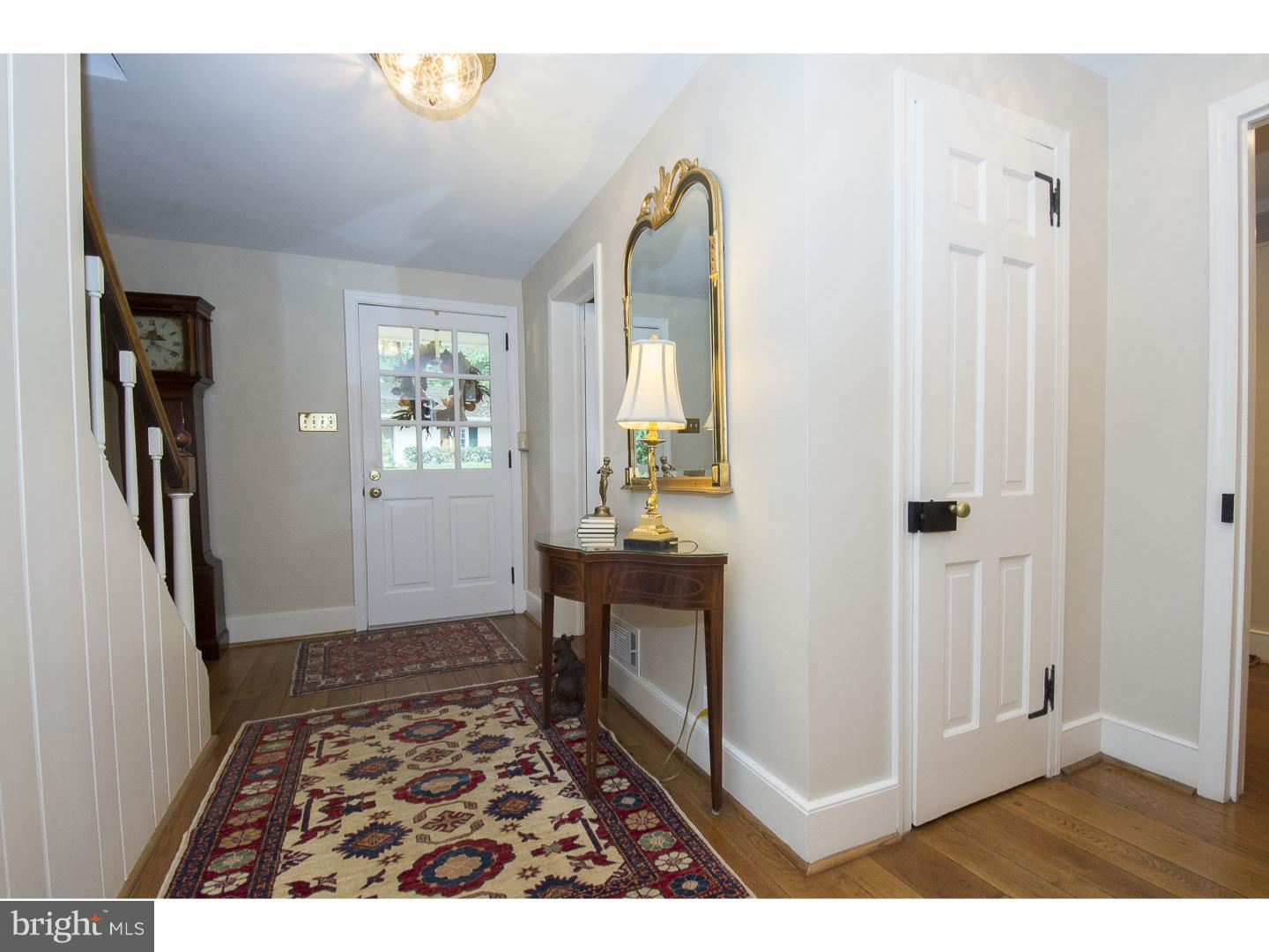 395 Church Road Devon, PA 19333 - Photo 6 of 24 Foyer