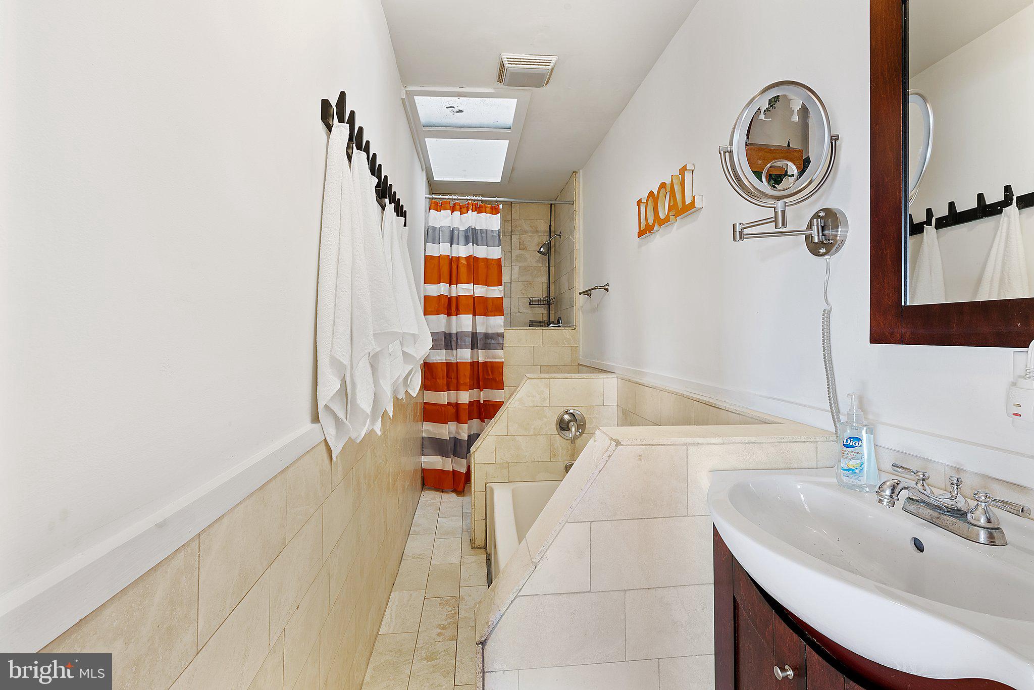 2134 Locust Street, Unit 4R Philadelphia, PA 19103 - Photo 17 of 30