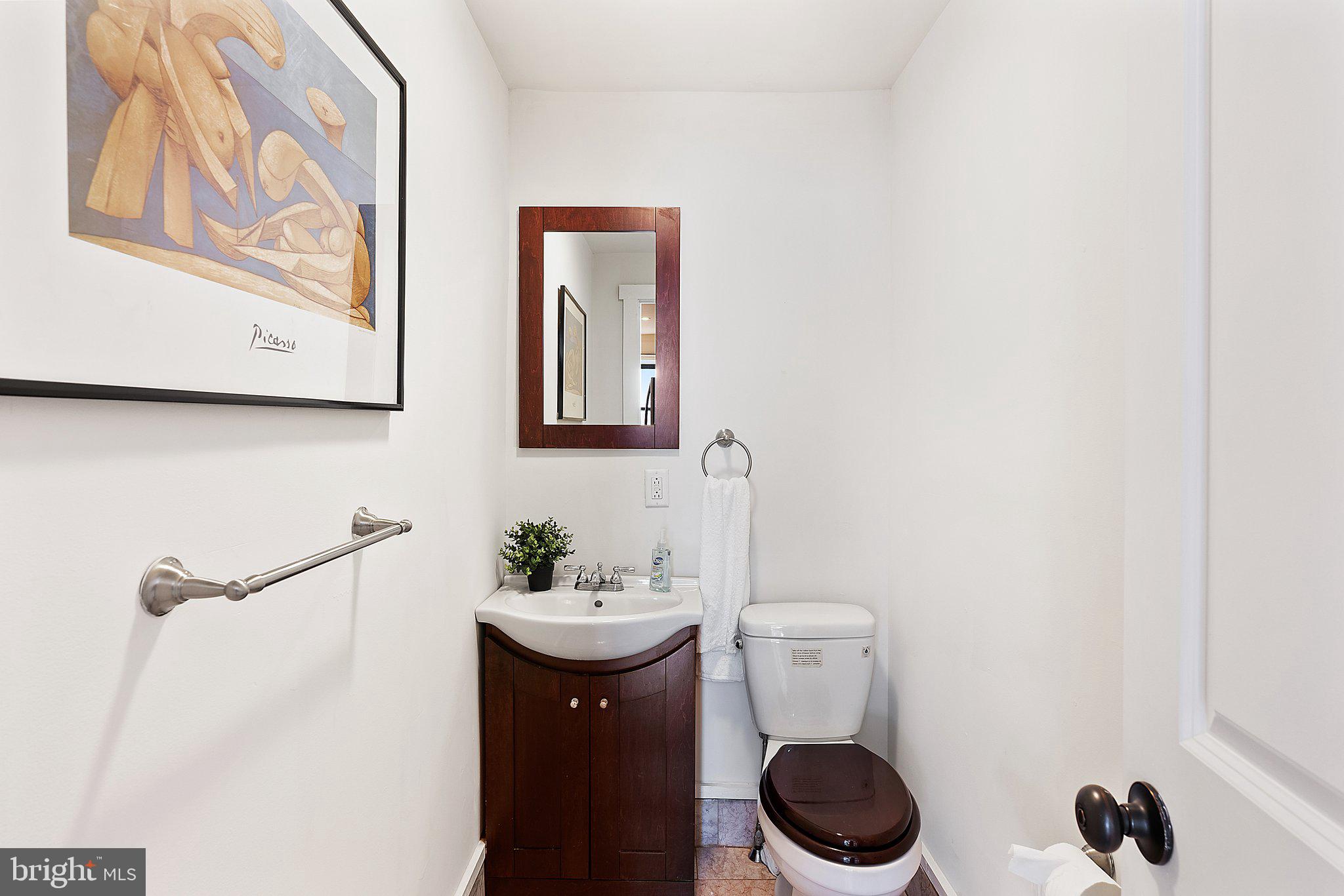 2134 Locust Street, Unit 4R Philadelphia, PA 19103 - Photo 10 of 30