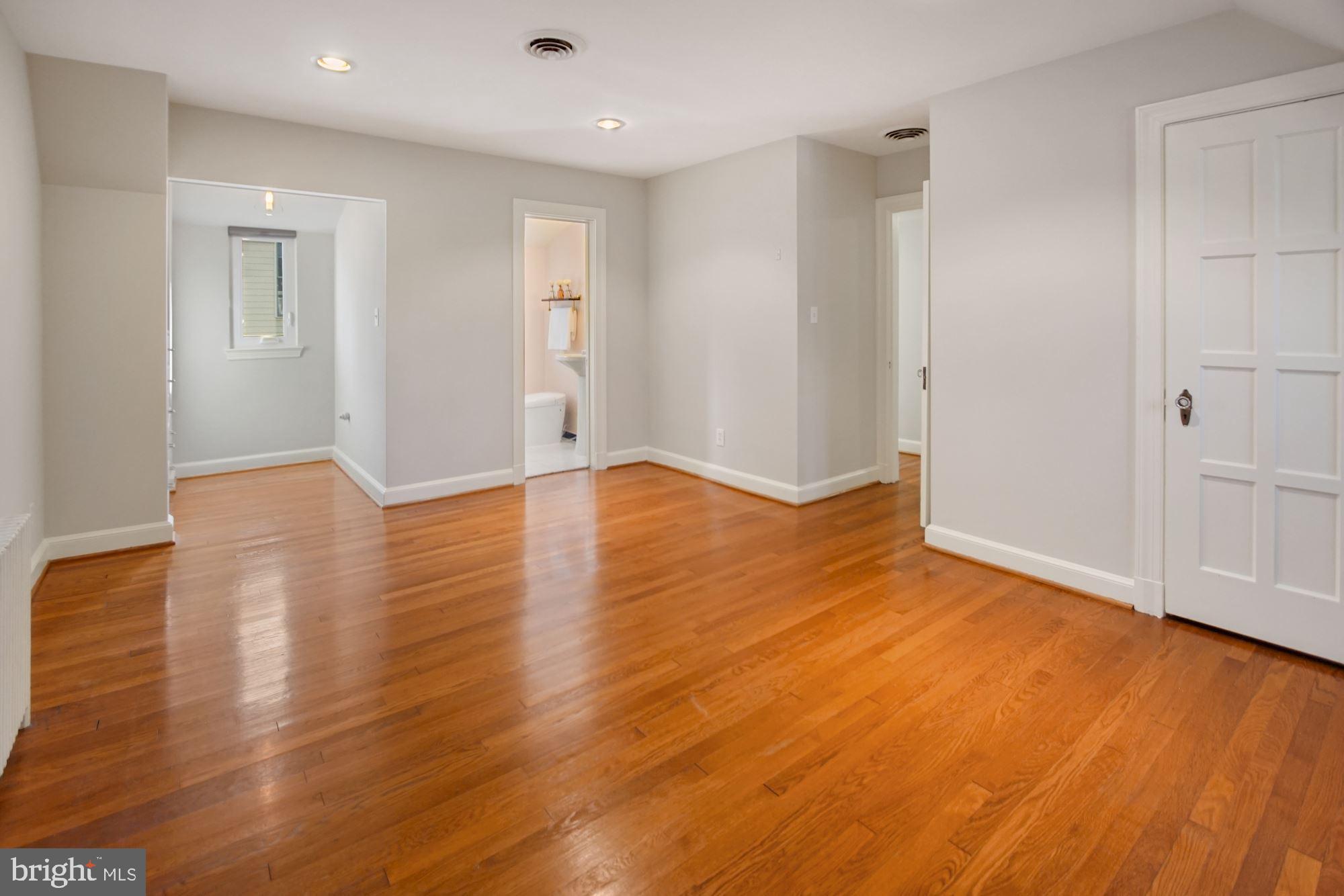 8119 Flower Avenue Takoma Park, MD 20912 - Photo 35 of 49