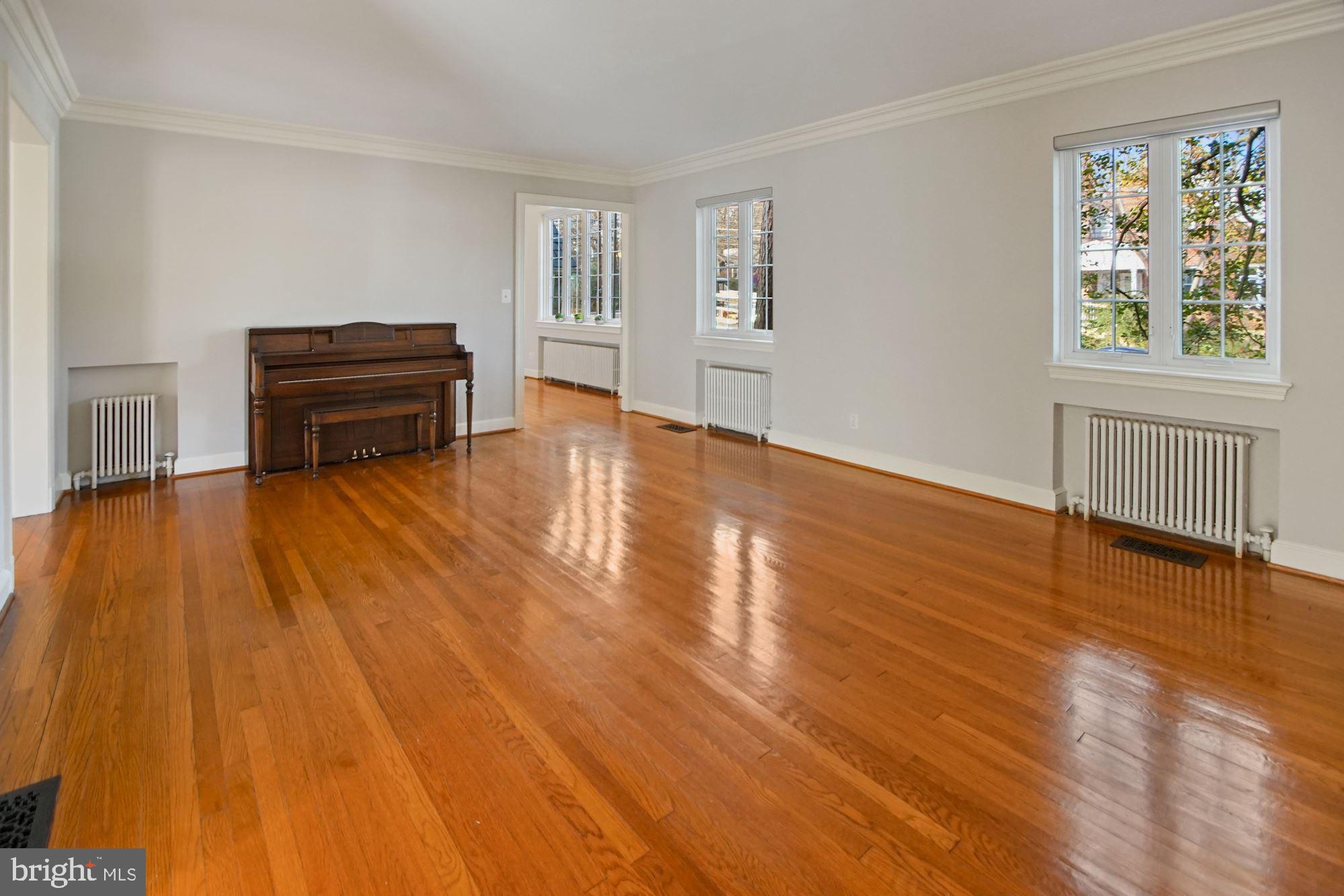 8119 Flower Avenue Takoma Park, MD 20912 - Photo 8 of 49