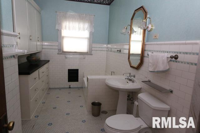2323 North Prospect Road Peoria, IL 61603 - Photo 13 of 36 Gallery Image 13