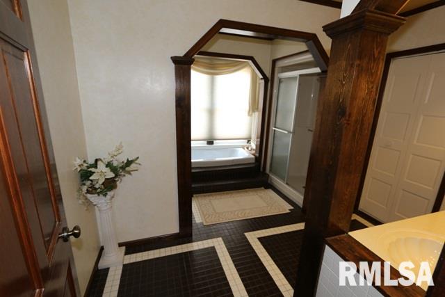 2323 North Prospect Road Peoria, IL 61603 - Photo 24 of 36 Gallery Image 24