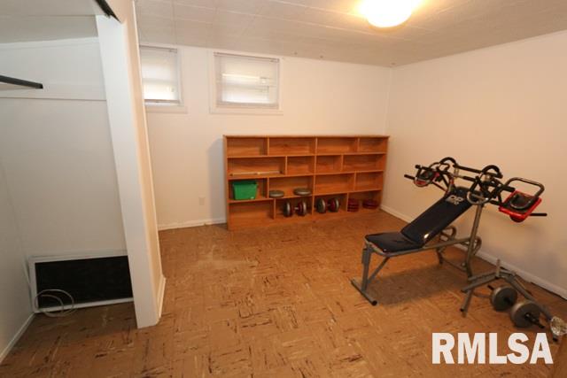 2323 North Prospect Road Peoria, IL 61603 - Photo 30 of 36 Gallery Image 30