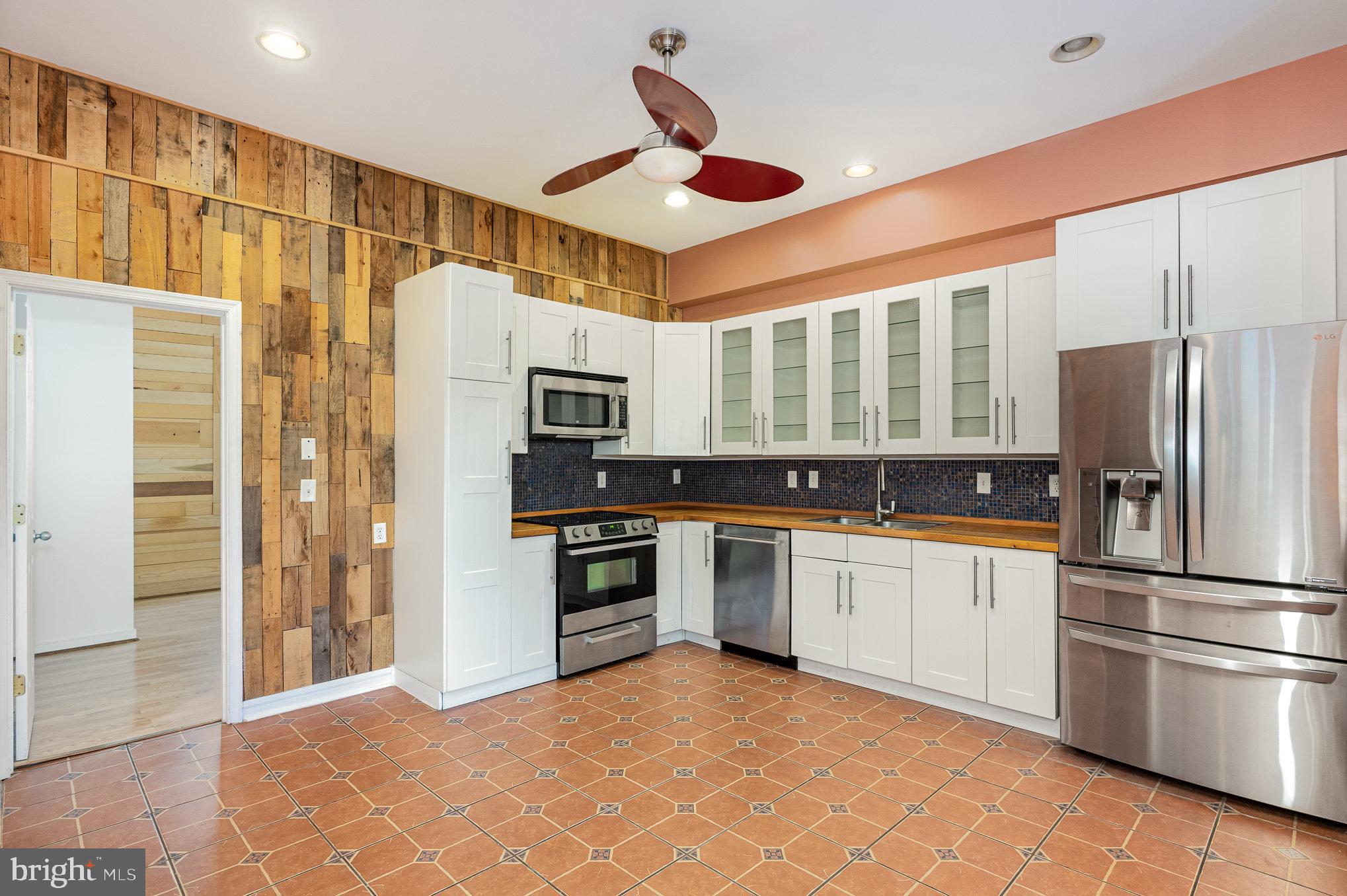 13842 Penn Shop Road Mount Airy, MD 21771 - Photo 17 of 74 Accessory Unit Kitchen