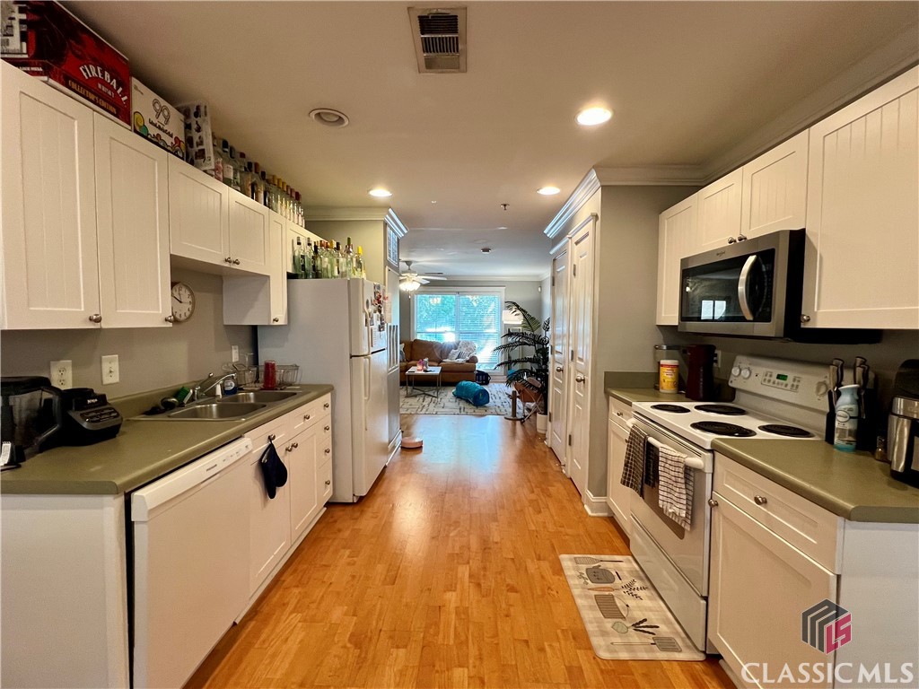 490 South Barnett Shoals Road, Unit 905 Athens, GA 30605 - Photo 8 of 16