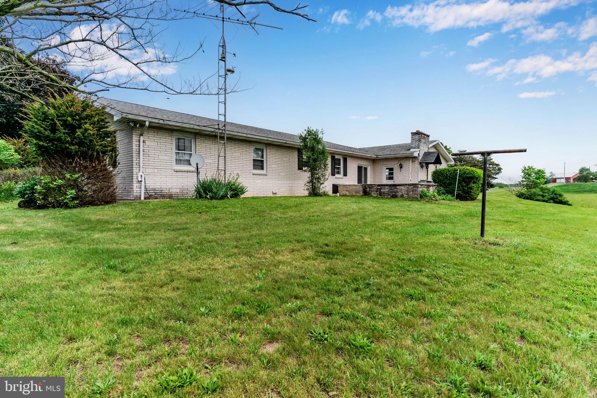 112 Opossum Lake Road Carlisle, PA 17015 - Photo 4 of 32 Gallery Image 4