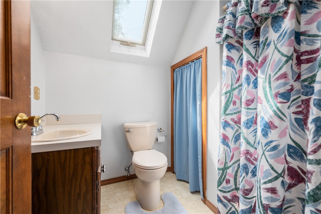 54 Scarborough Road Cumberland, RI 02864 - Photo 17 of 23 Gallery Image 17