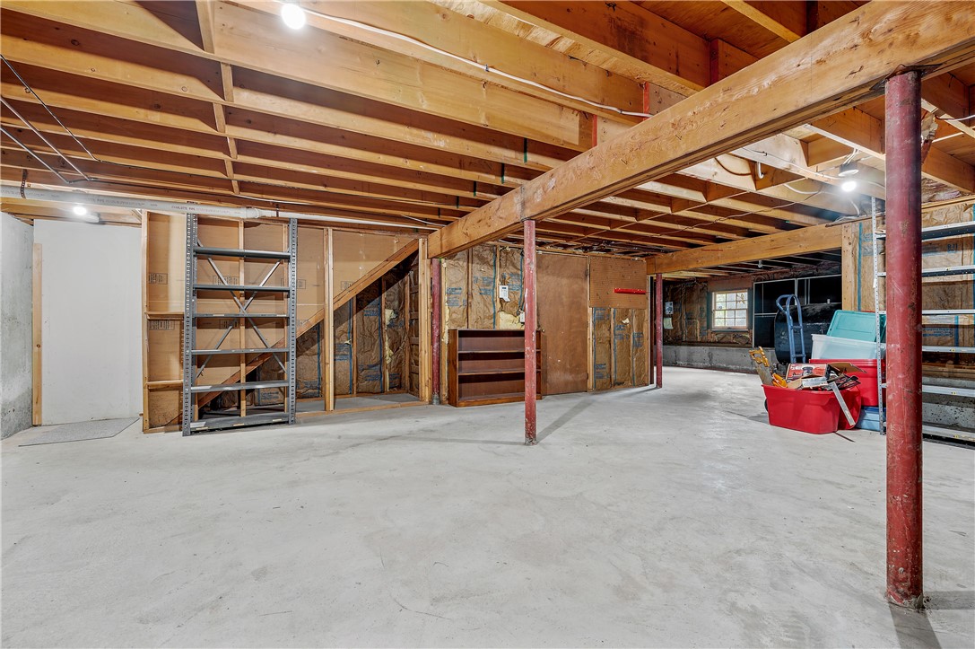 54 Scarborough Road Cumberland, RI 02864 - Photo 19 of 23 Gallery Image 19