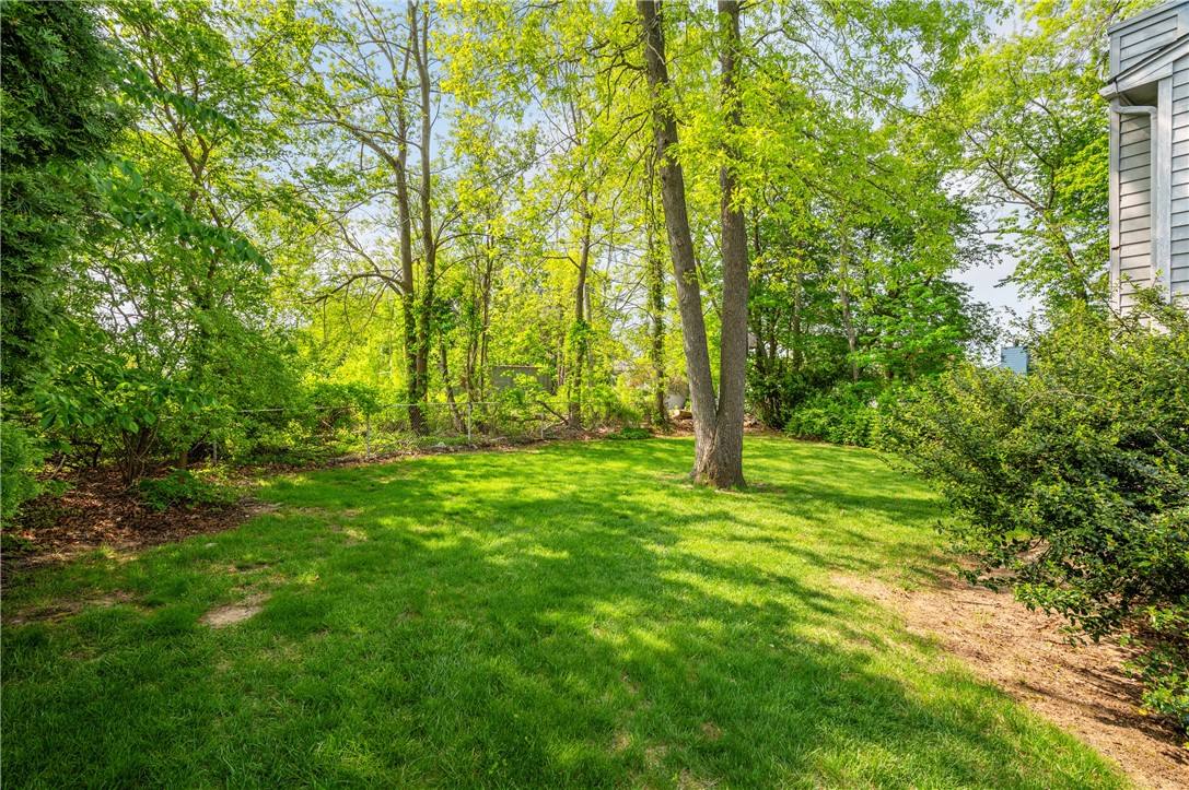 54 Scarborough Road Cumberland, RI 02864 - Photo 22 of 23 Gallery Image 22