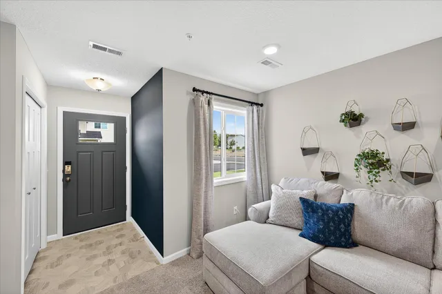 $327,900 | 12655 Pond View Road, Zimmerman, MN 55398