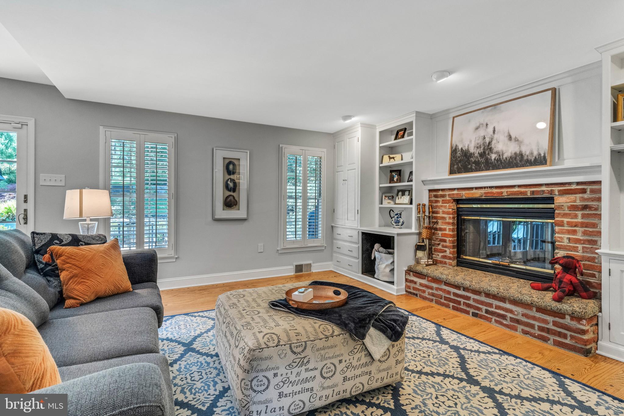 560 Baeder Road Jenkintown, PA 19046 - Photo 15 of 45 FAMILYROOM W/ WOODBURNING FIREPLACE