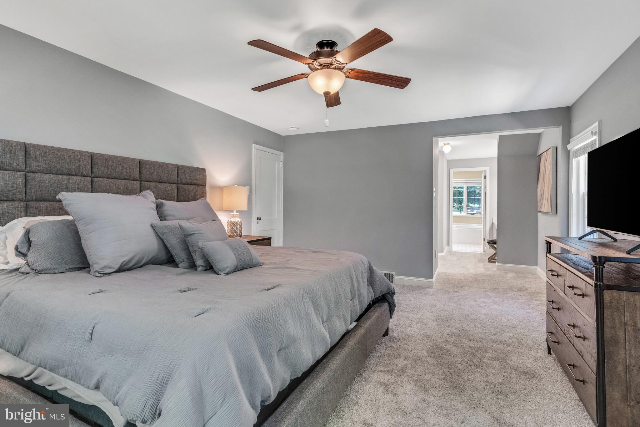 560 Baeder Road Jenkintown, PA 19046 - Photo 22 of 45 MAIN BEDROOM SUITE