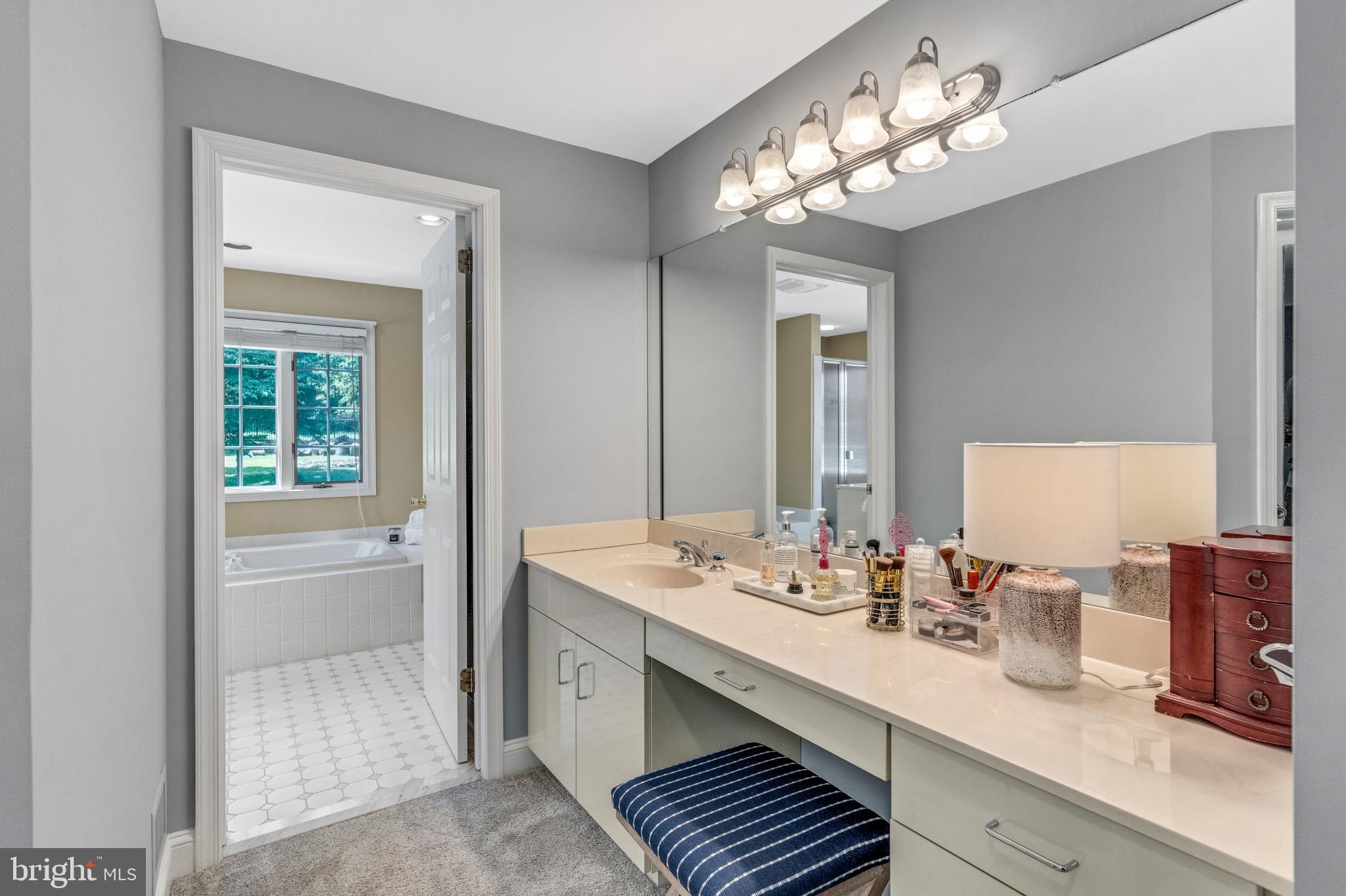 560 Baeder Road Jenkintown, PA 19046 - Photo 23 of 45 MAIN BEDROOM DRESSING AREA