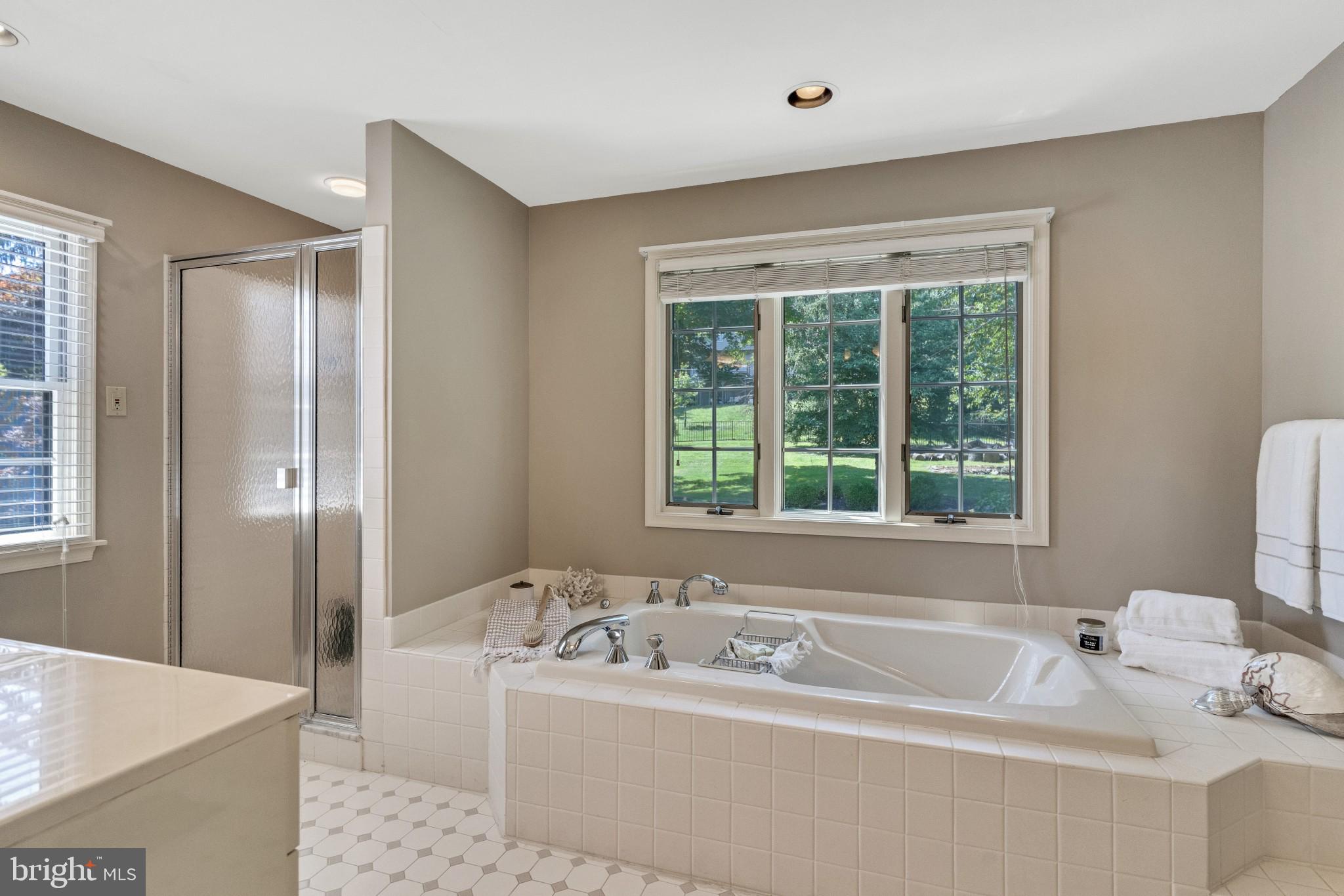 560 Baeder Road Jenkintown, PA 19046 - Photo 24 of 45 ENSUITE MAIN BEDROOM BATH