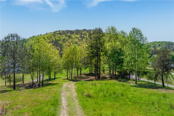 $395,500 | 249 Long Cove Court, Sunset, SC 29685