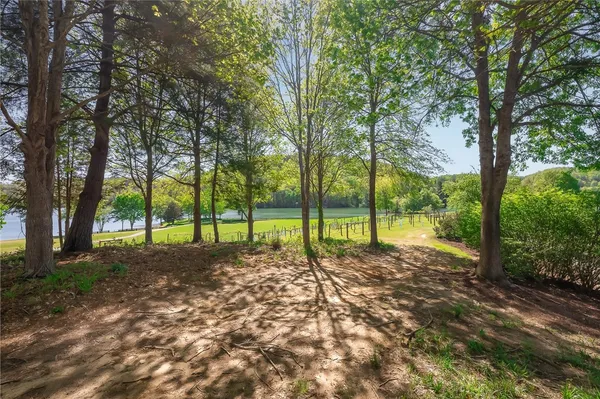 $395,500 | 249 Long Cove Court, Sunset, SC 29685