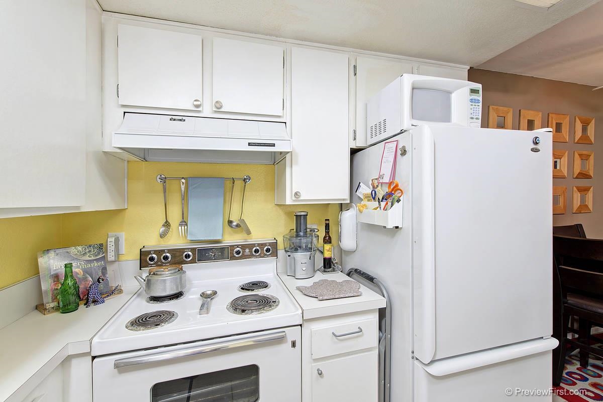 5922 Rancho Mission Road, Unit 69 San Diego, CA 92108 - Photo 8 of 25