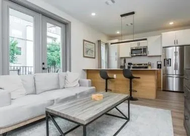 $1,398 | 4001 Roseland Avenue, Dallas, TX 75204