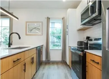 $1,398 | 4001 Roseland Avenue, Dallas, TX 75204