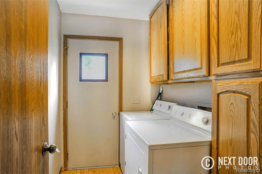 542 Glenwyth Road Brighton, MI 48116 - Photo 10 of 27 _DSC0067_Blended-2.jpg