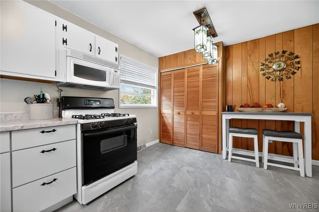 $189,000 | 403 Brody Drive, Utica, NY 13502