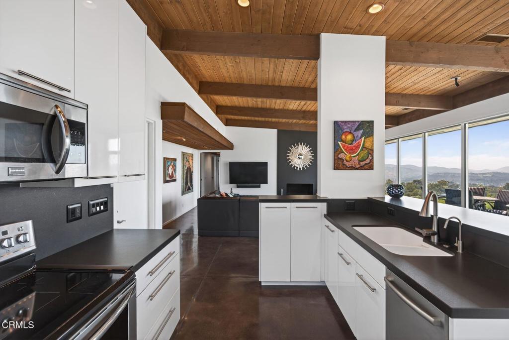 1447 Foothill Road Ojai, CA 93023 - Photo 13 of 28 photo_online_012