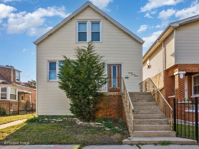 $414,000 | 2712 North Oak Park Avenue, Chicago, IL 60707