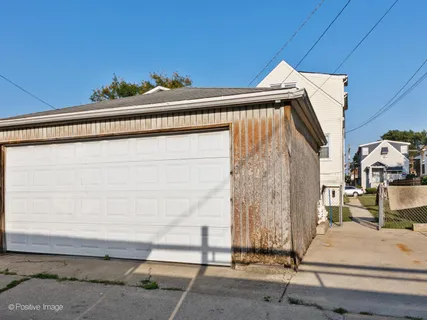 $414,000 | 2712 North Oak Park Avenue, Chicago, IL 60707