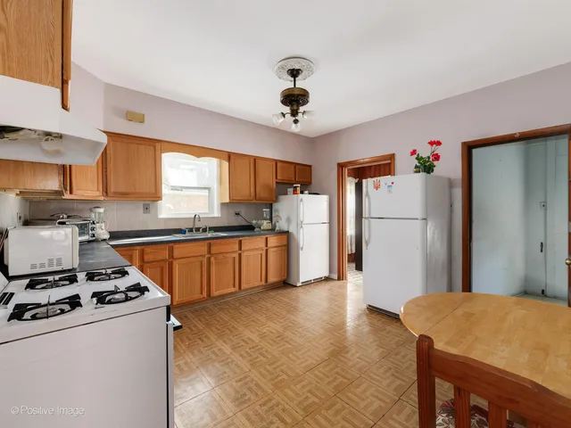 $414,000 | 2712 North Oak Park Avenue, Chicago, IL 60707