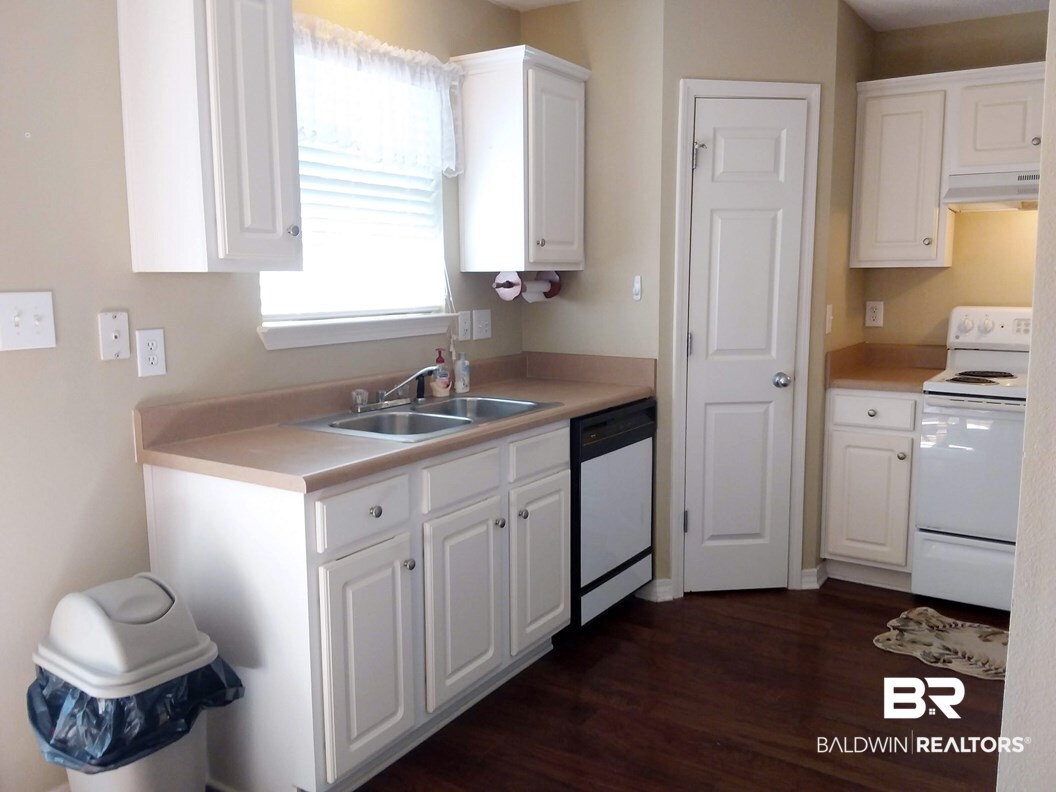 310 Cluster Street Foley, AL 36535 - Photo 12 of 28