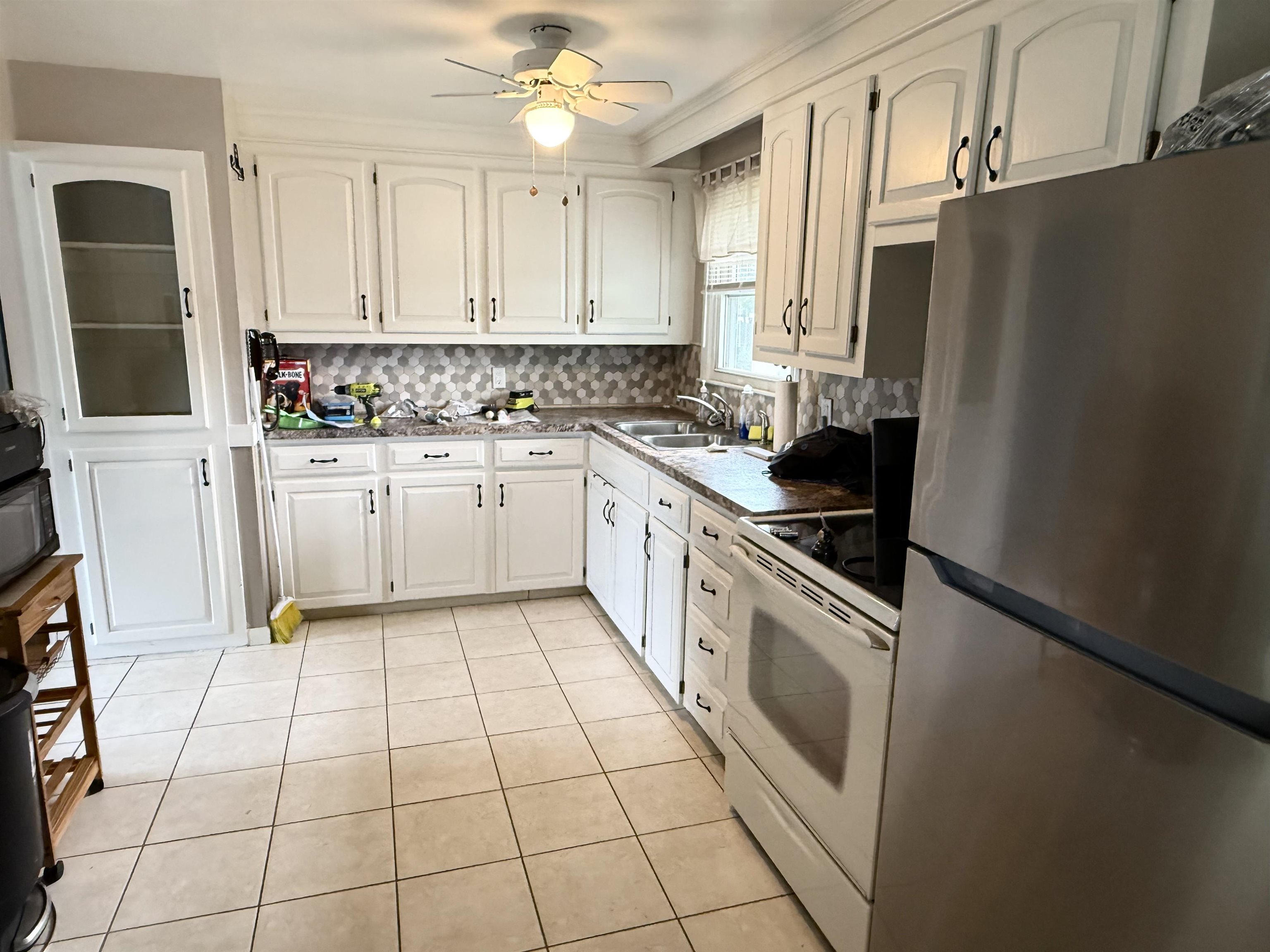 384 Huse Road Manchester, NH 03103 - Photo 3 of 16