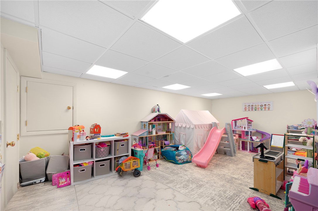 55 Wilbur Road Lincoln, RI 02865 - Photo 26 of 49