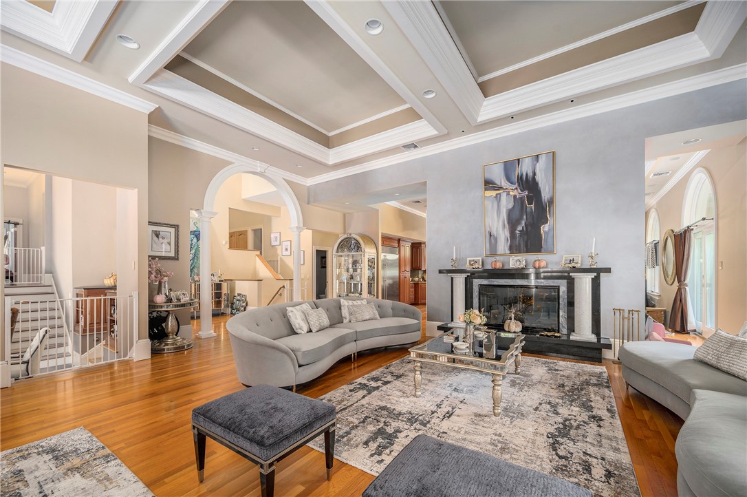 55 Wilbur Road Lincoln, RI 02865 - Photo 5 of 49