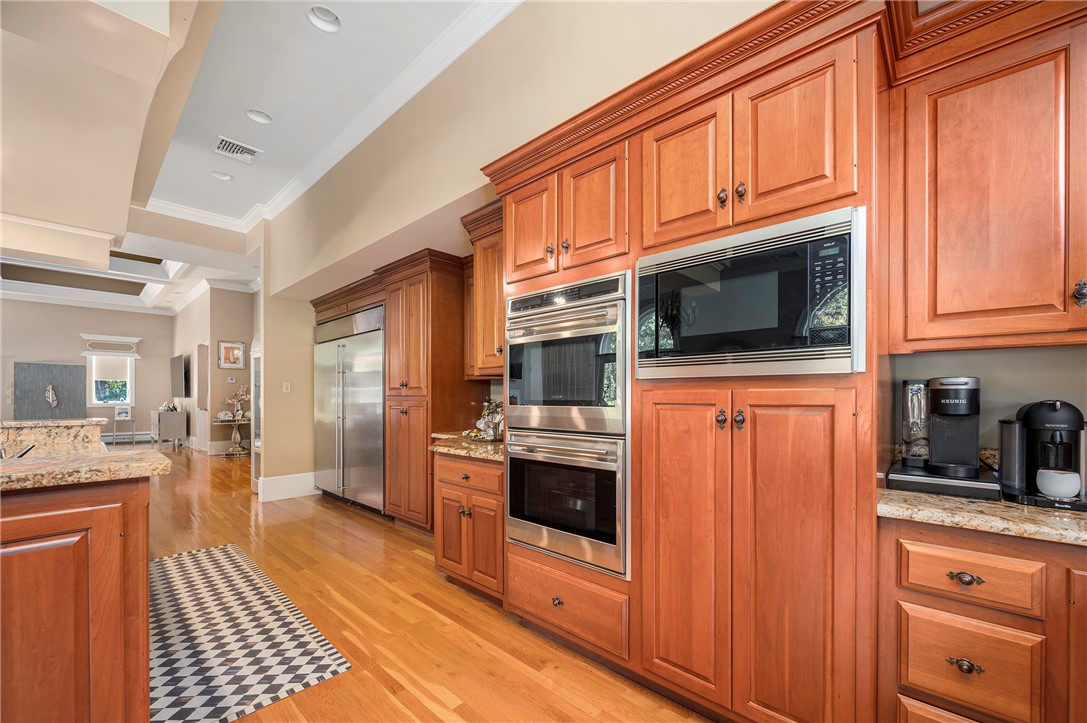 55 Wilbur Road Lincoln, RI 02865 - Photo 9 of 49