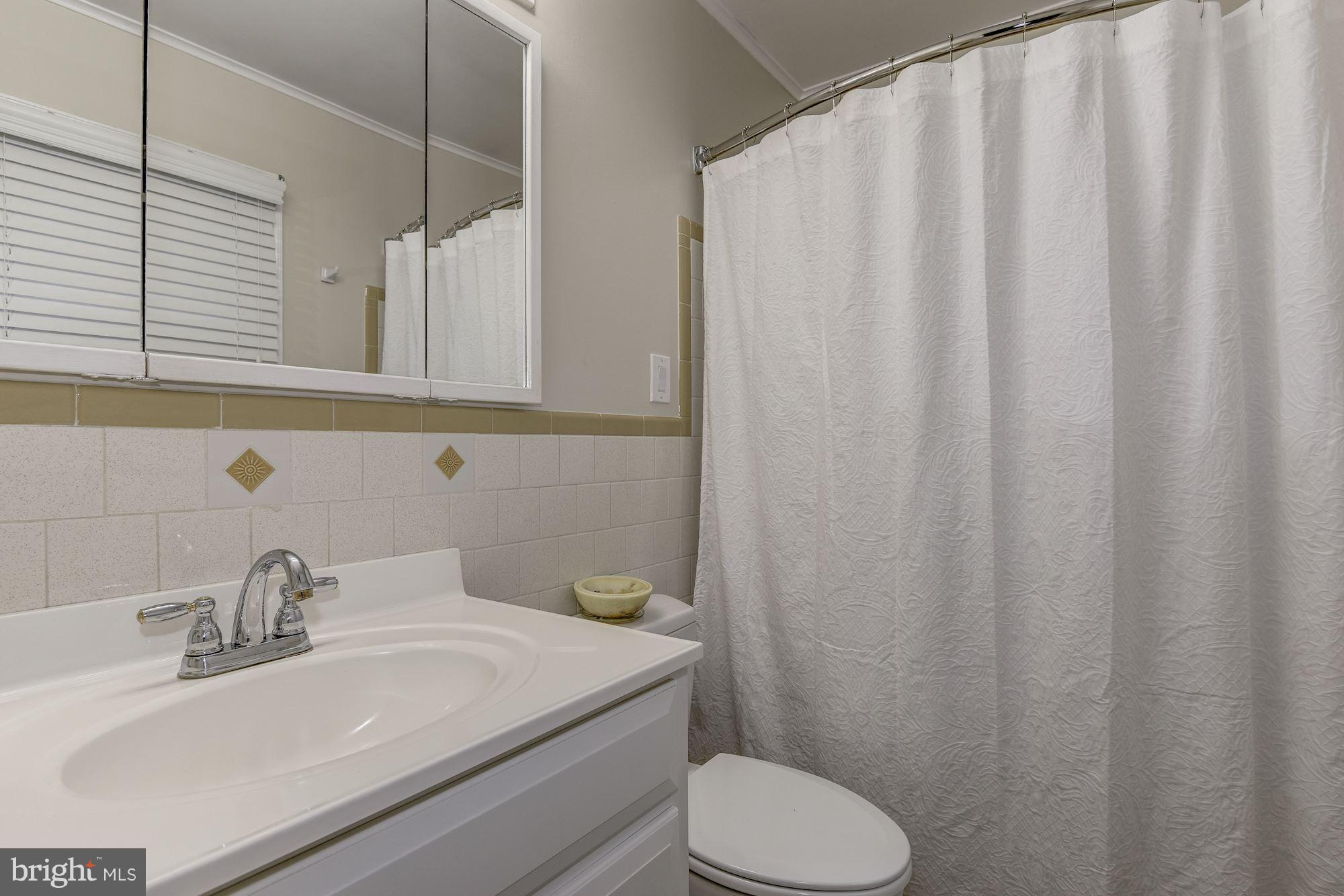 8913 Union Farm Road Alexandria, VA 22309 - Photo 14 of 30 Bath (Master)