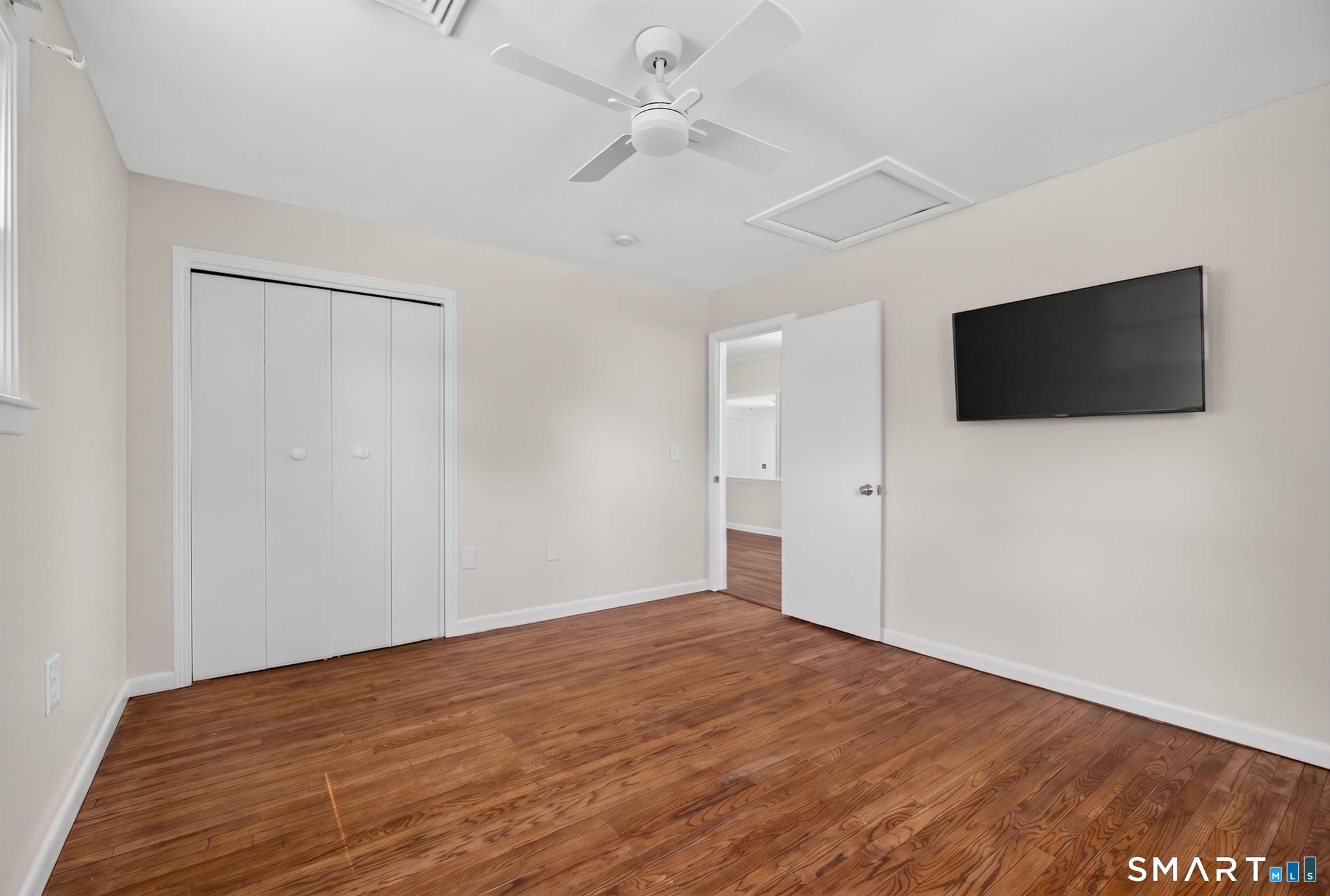 272 Elm Street, Unit UPSTAIRS Groton, CT 06340 - Photo 19 of 38