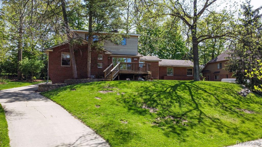 564 Bloomer Ridge Drive Rochester, MI 48307 - Photo 2 of 66