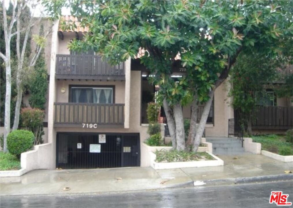 719 North Eucalyptus Ave Unit 13C  