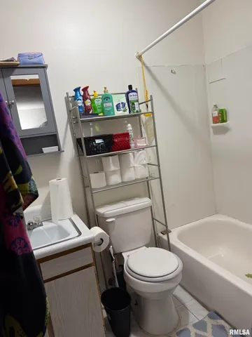 $130,000 | 105-109 Northeast 5th Avenue, Aledo, IL 61231