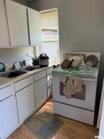 $130,000 | 105-109 Northeast 5th Avenue, Aledo, IL 61231