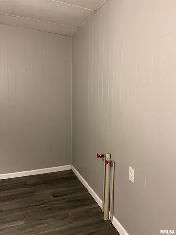 $130,000 | 105-109 Northeast 5th Avenue, Aledo, IL 61231