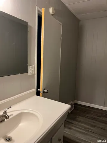 $130,000 | 105-109 Northeast 5th Avenue, Aledo, IL 61231